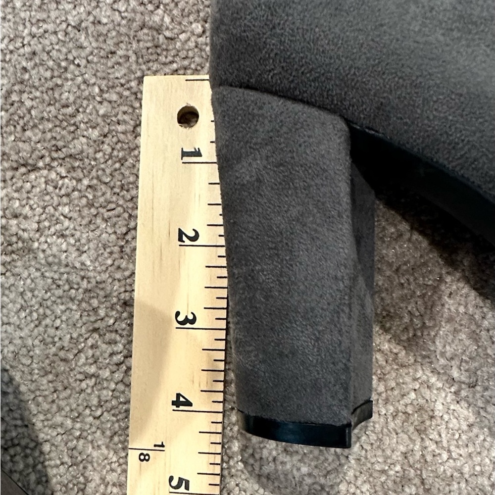 BeBE Charcoal Gray Suede Heeled Boots- like NEW - worn once-Size 8 - Picture 9 of 11